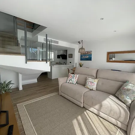 Rancho Luxury Apartament *